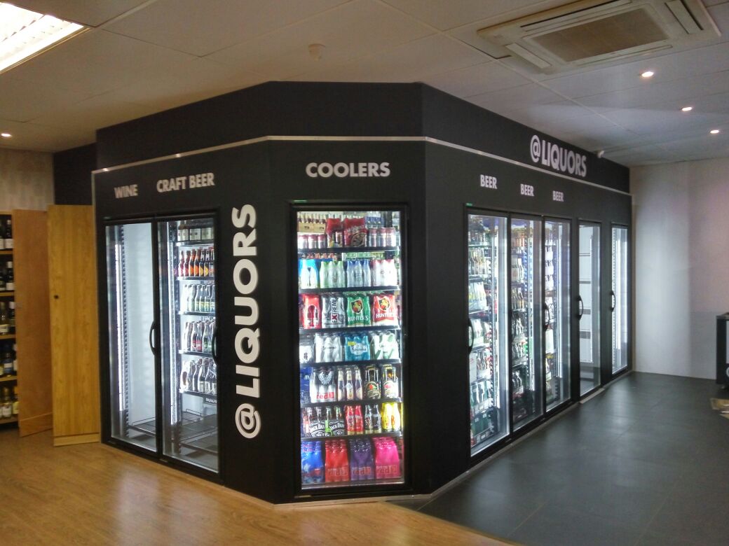 Customer-built retail insulated room