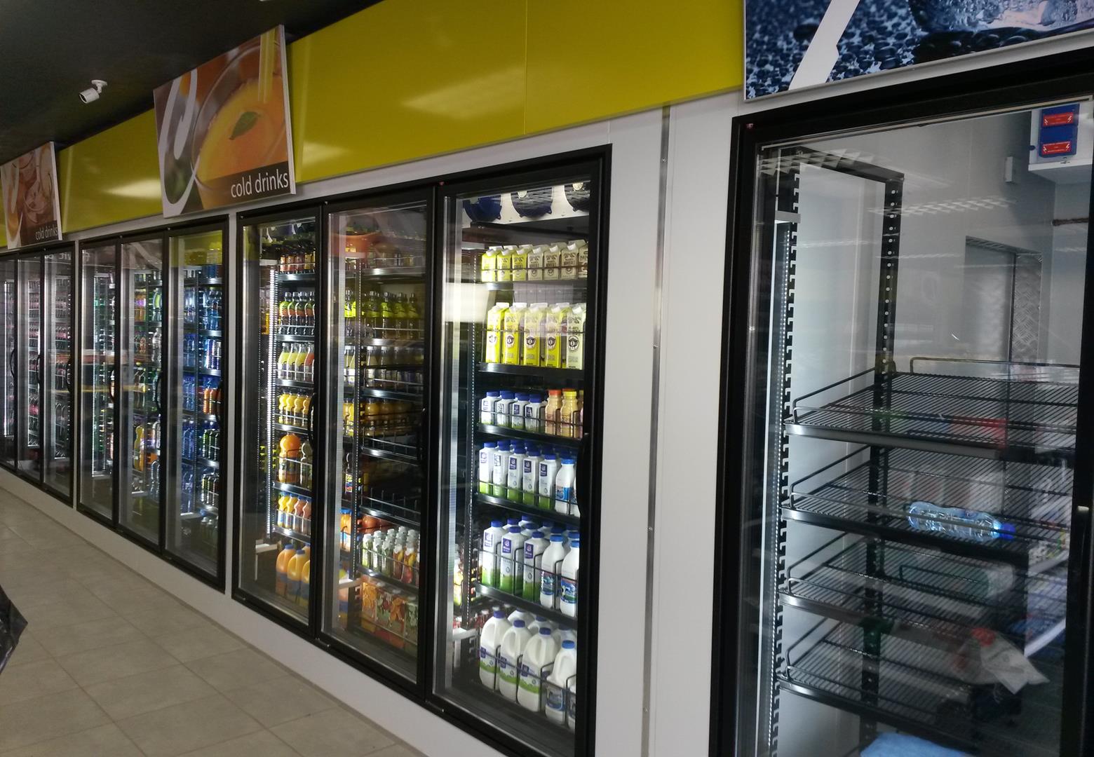 Customer-built insulated commercial building